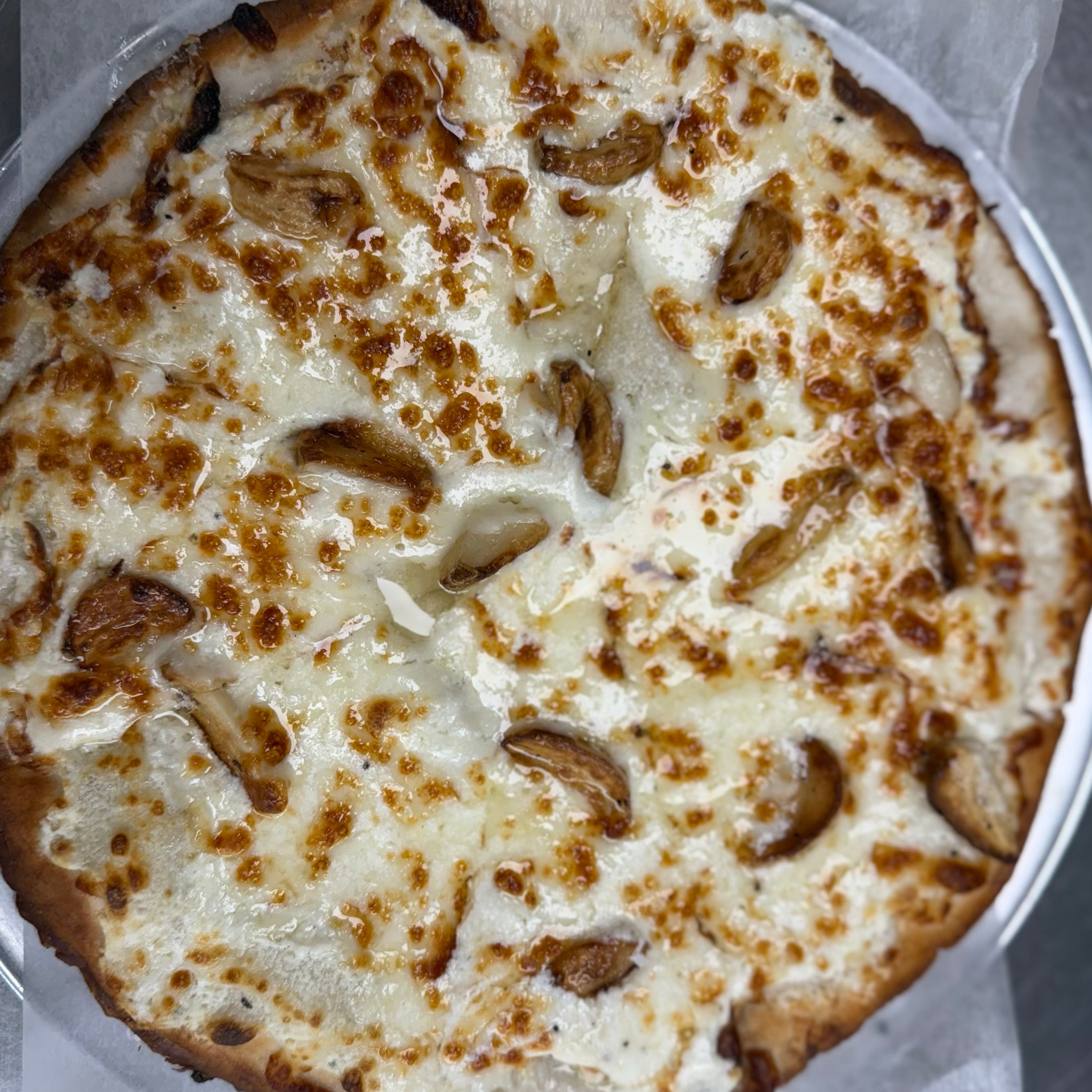 10” Gluten-Free White Pizza.