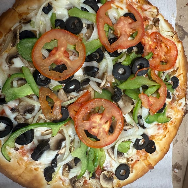 10” Gluten-Free Veggie Lovers Pizza.